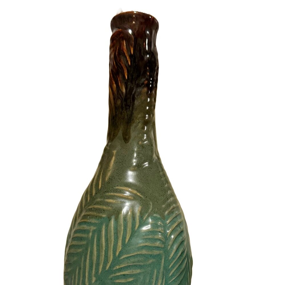 Two Gorgeous Blue-Green Vases with Embossed Leaves - Picture 5 of 15